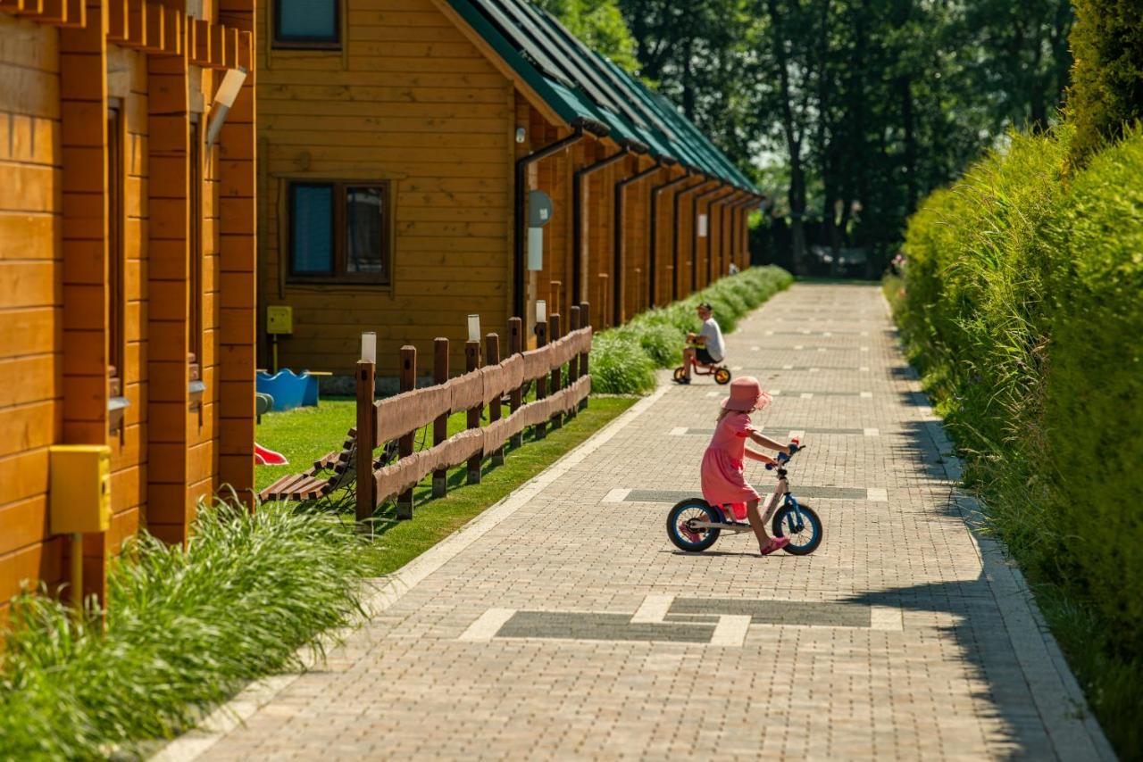 Domki, Apartamenty I Restauracja Wloczega Gąski Kültér fotó